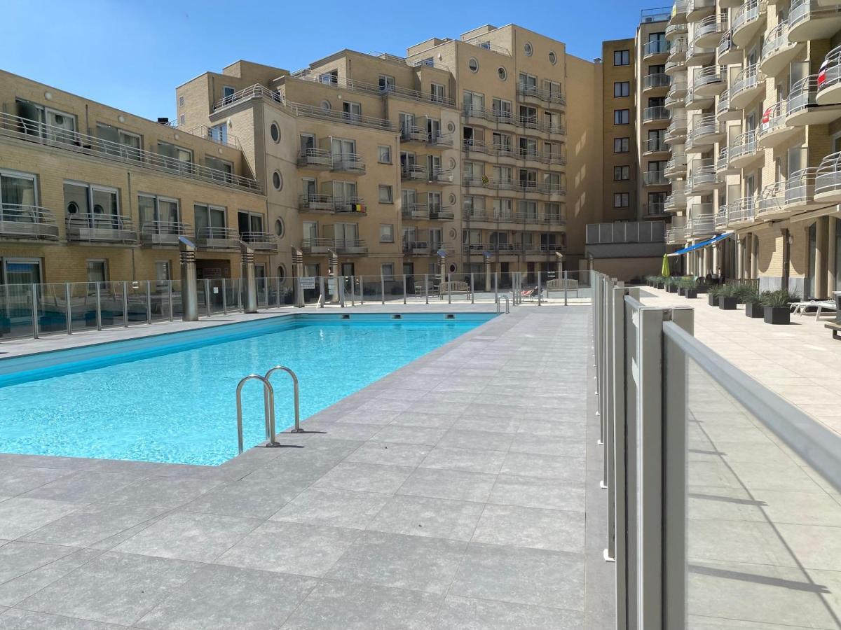 Deluxe Apartment With Shared Pool Oostende Dış mekan fotoğraf
